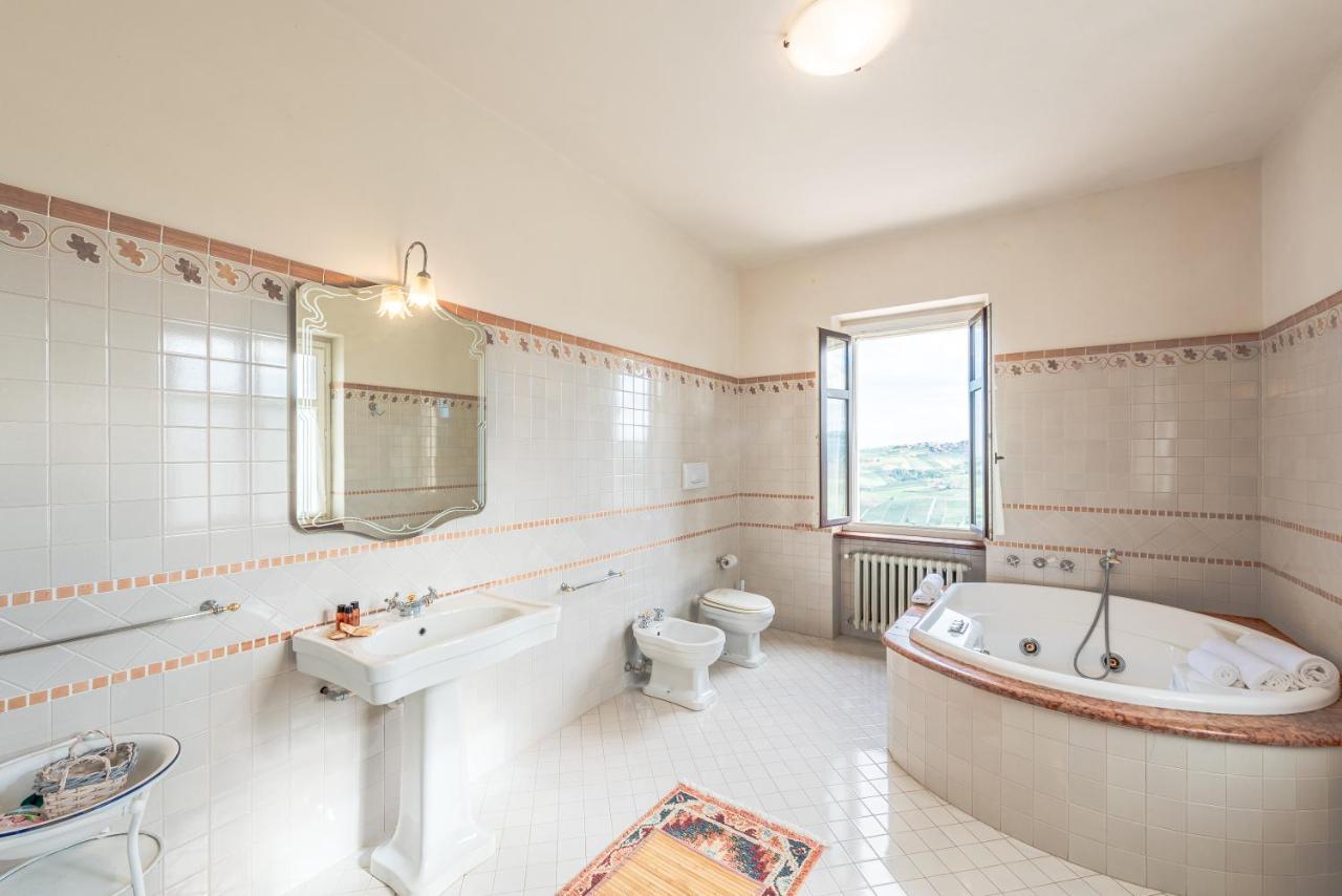 Villa Bricco Paglieri, Entire Villa Alba  Zewnętrze zdjęcie