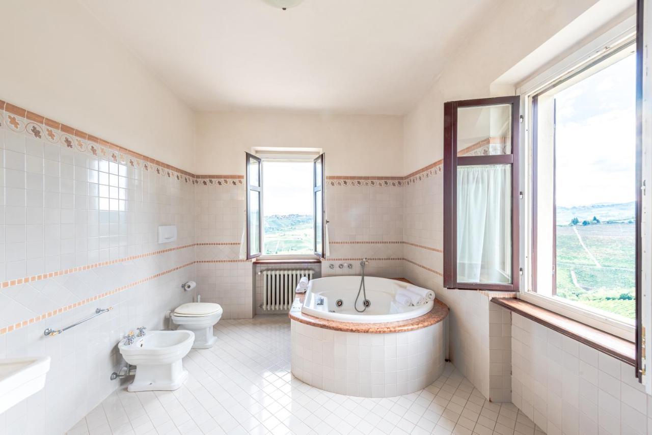 Villa Bricco Paglieri, Entire Villa Alba  Zewnętrze zdjęcie