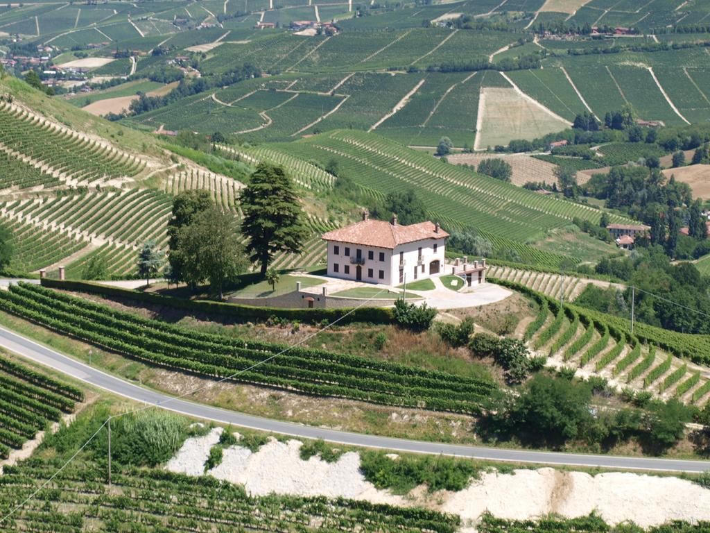 Villa Bricco Paglieri, Entire Villa Alba  Zewnętrze zdjęcie